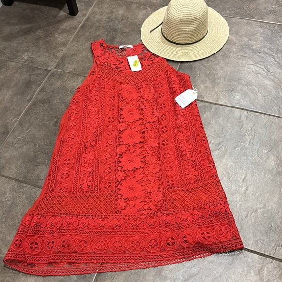 NWT. Coco + Jaimeson pretty red crocheted dress. Fully lined. Junior Medium. - Picture 7 of 16